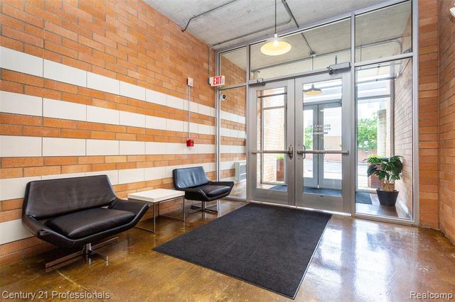 322 E Harrison Avenue 20, Royal Oak, MI 48067