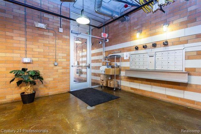 322 E Harrison Avenue 20, Royal Oak, MI 48067