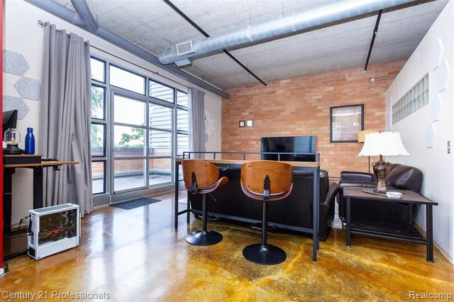 322 E Harrison Avenue 20, Royal Oak, MI 48067