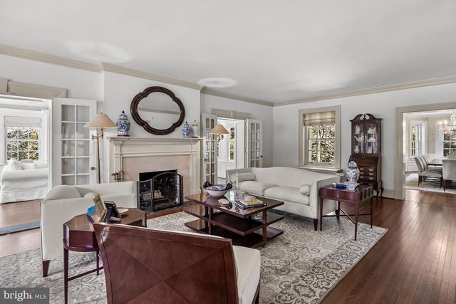 201 E OAK AVE, Moorestown, NJ 08057
