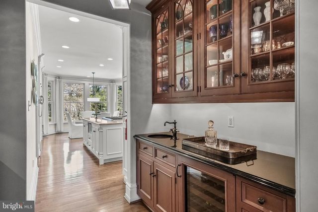 201 E OAK AVE, Moorestown, NJ 08057