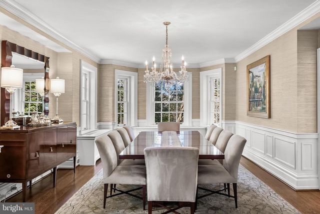 201 E OAK AVE, Moorestown, NJ 08057