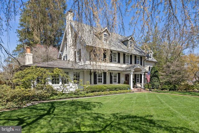 201 E OAK AVE, Moorestown, NJ 08057