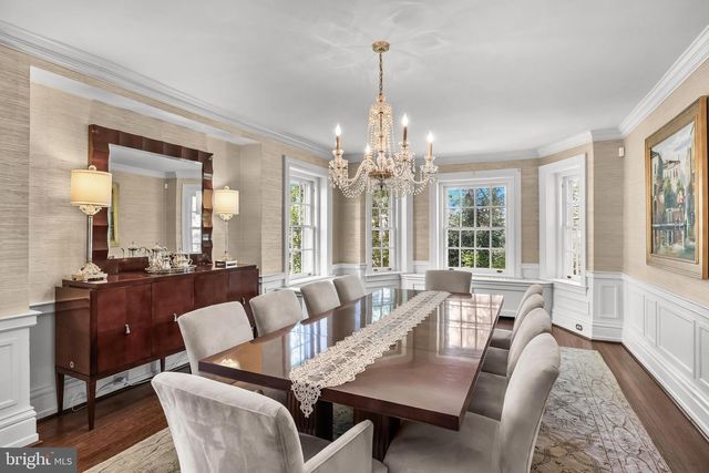 201 E OAK AVE, Moorestown, NJ 08057