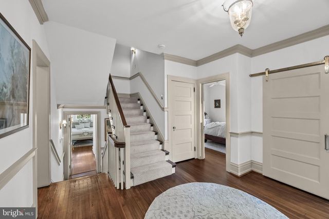 201 E OAK AVE, Moorestown, NJ 08057