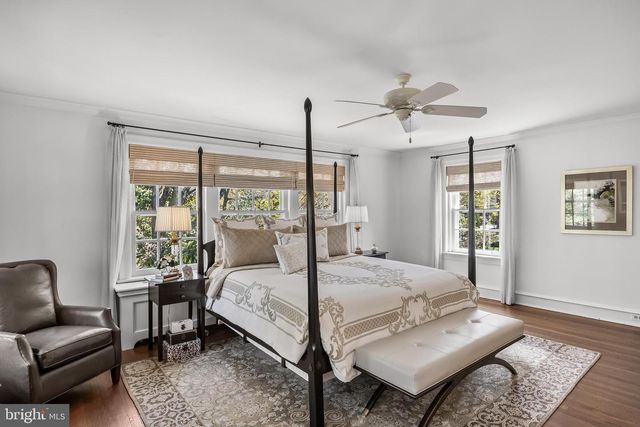 201 E OAK AVE, Moorestown, NJ 08057