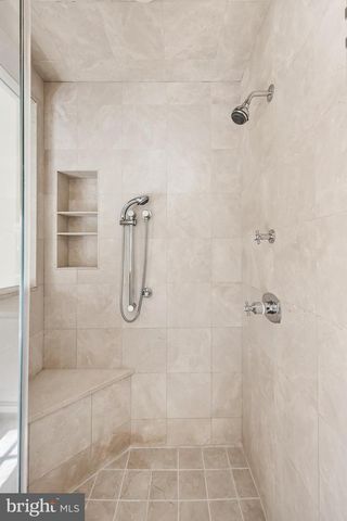 201 E OAK AVE, Moorestown, NJ 08057