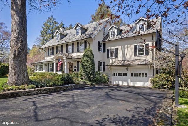 201 E OAK AVE, Moorestown, NJ 08057
