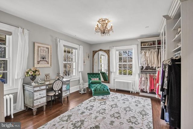 201 E OAK AVE, Moorestown, NJ 08057