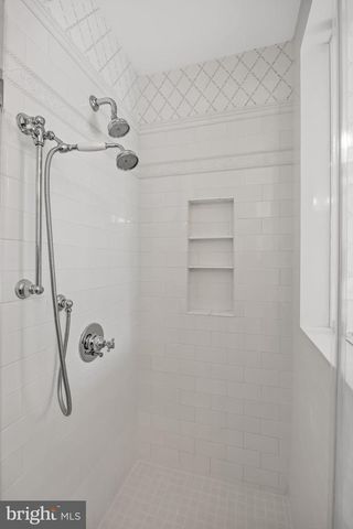 201 E OAK AVE, Moorestown, NJ 08057