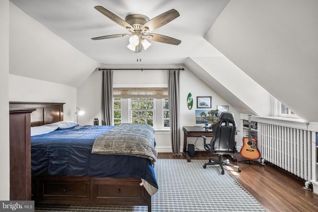 201 E OAK AVE, Moorestown, NJ 08057