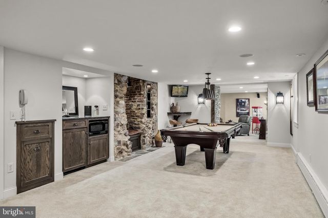 201 E OAK AVE, Moorestown, NJ 08057