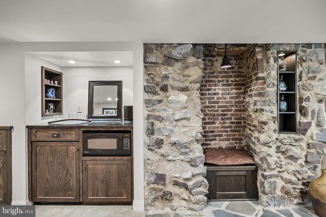 201 E OAK AVE, Moorestown, NJ 08057
