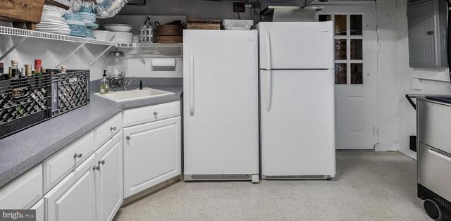 201 E OAK AVE, Moorestown, NJ 08057