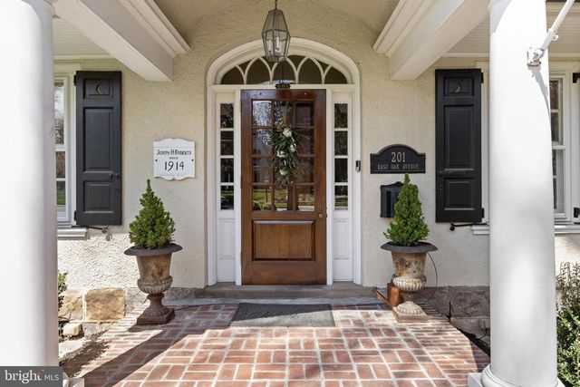 201 E OAK AVE, Moorestown, NJ 08057