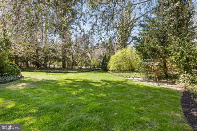 201 E OAK AVE, Moorestown, NJ 08057