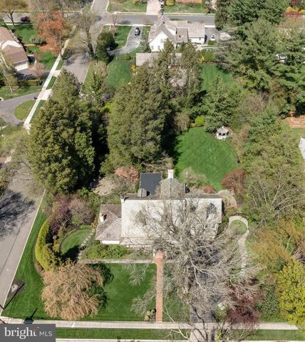 201 E OAK AVE, Moorestown, NJ 08057