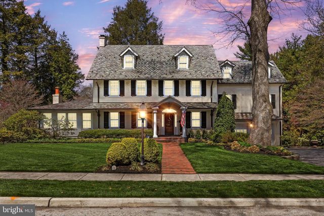 201 E OAK AVE, Moorestown, NJ 08057