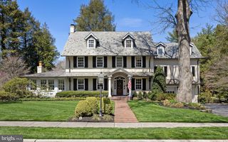 201 E OAK AVE, Moorestown, NJ 08057