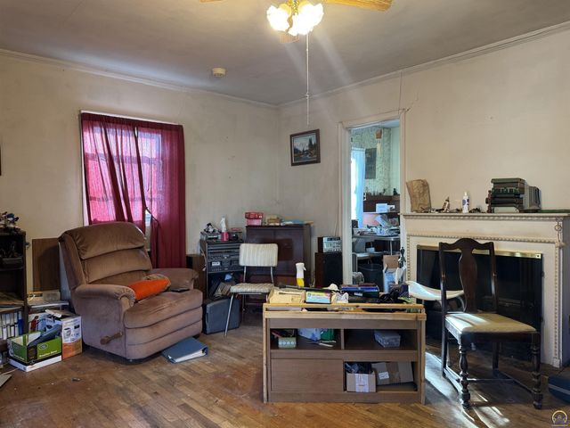 1621 SW Wayne AVE, Topeka, KS 66604