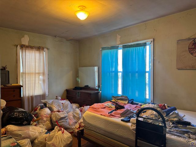 1621 SW Wayne AVE, Topeka, KS 66604