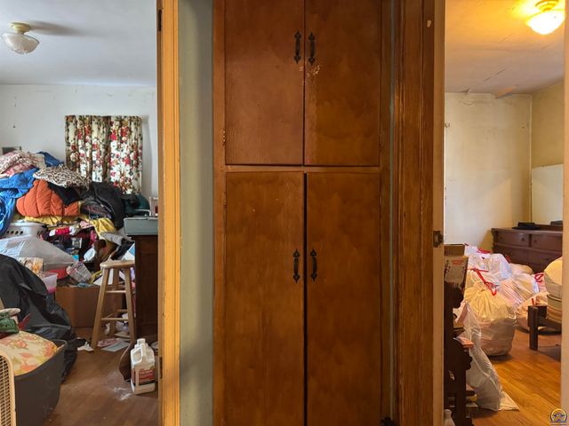 1621 SW Wayne AVE, Topeka, KS 66604