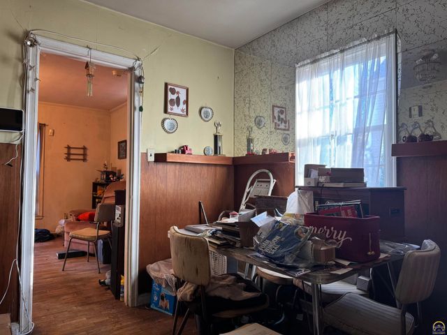 1621 SW Wayne AVE, Topeka, KS 66604