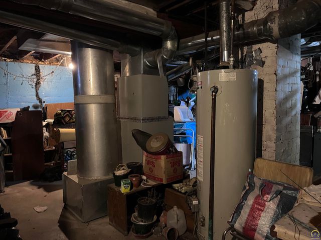 1621 SW Wayne AVE, Topeka, KS 66604