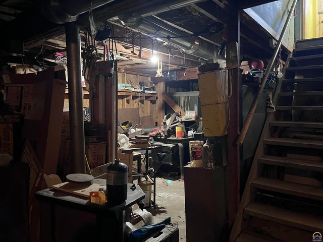 1621 SW Wayne AVE, Topeka, KS 66604