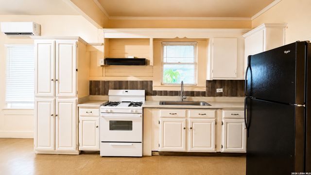 1319 Leal A, San Antonio, TX 78207