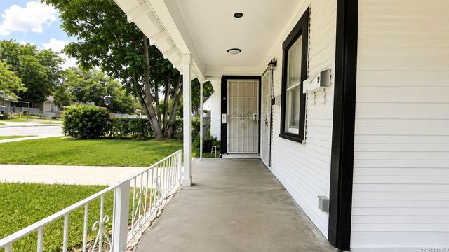 1319 Leal A, San Antonio, TX 78207