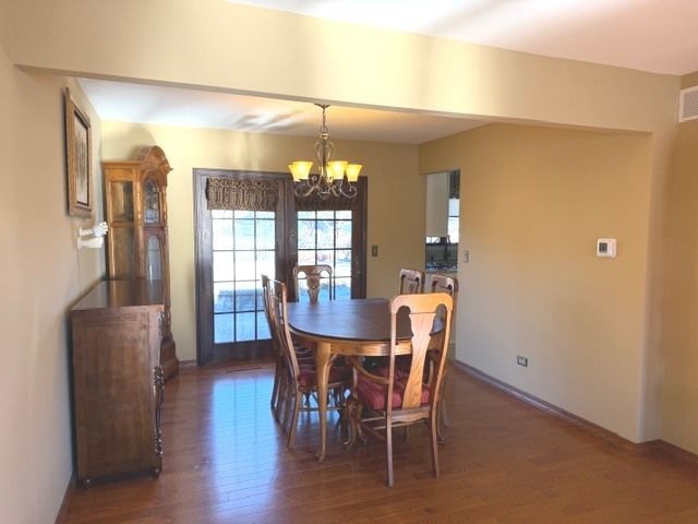 1110 Rushwood Avenue, Shorewood, IL 60404