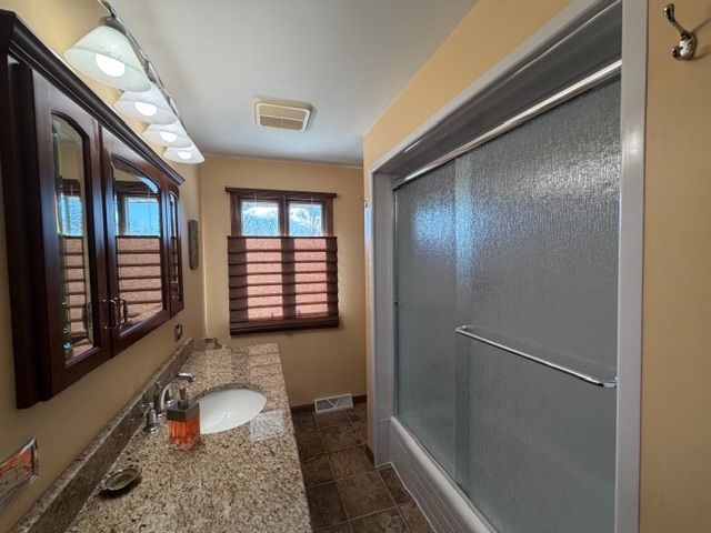 1110 Rushwood Avenue, Shorewood, IL 60404