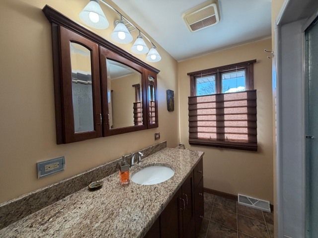 1110 Rushwood Avenue, Shorewood, IL 60404