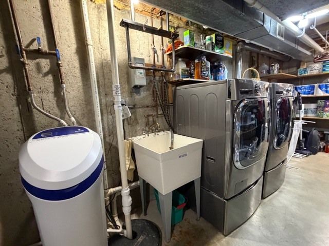 1110 Rushwood Avenue, Shorewood, IL 60404