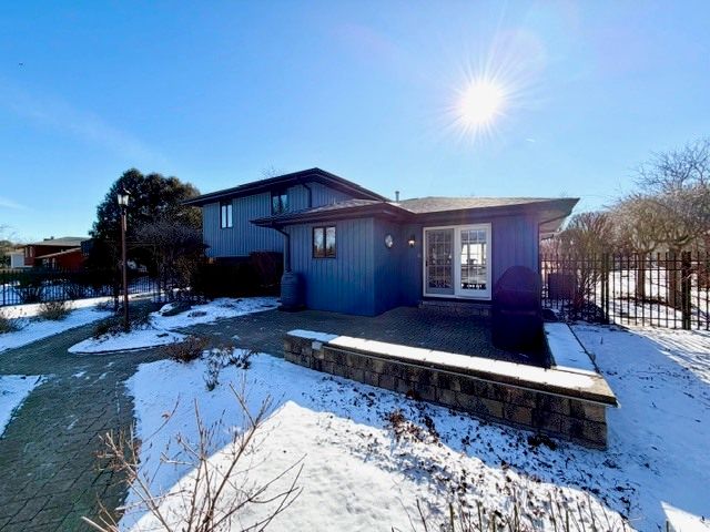 1110 Rushwood Avenue, Shorewood, IL 60404