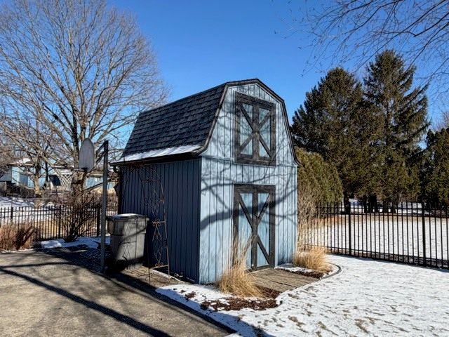 1110 Rushwood Avenue, Shorewood, IL 60404