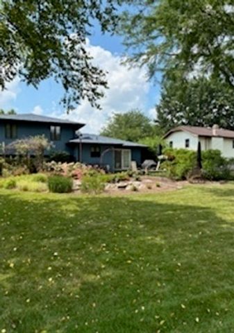 1110 Rushwood Avenue, Shorewood, IL 60404