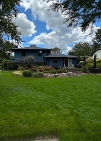 1110 Rushwood Avenue, Shorewood, IL 60404