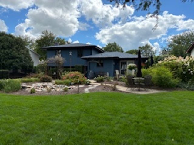 1110 Rushwood Avenue, Shorewood, IL 60404