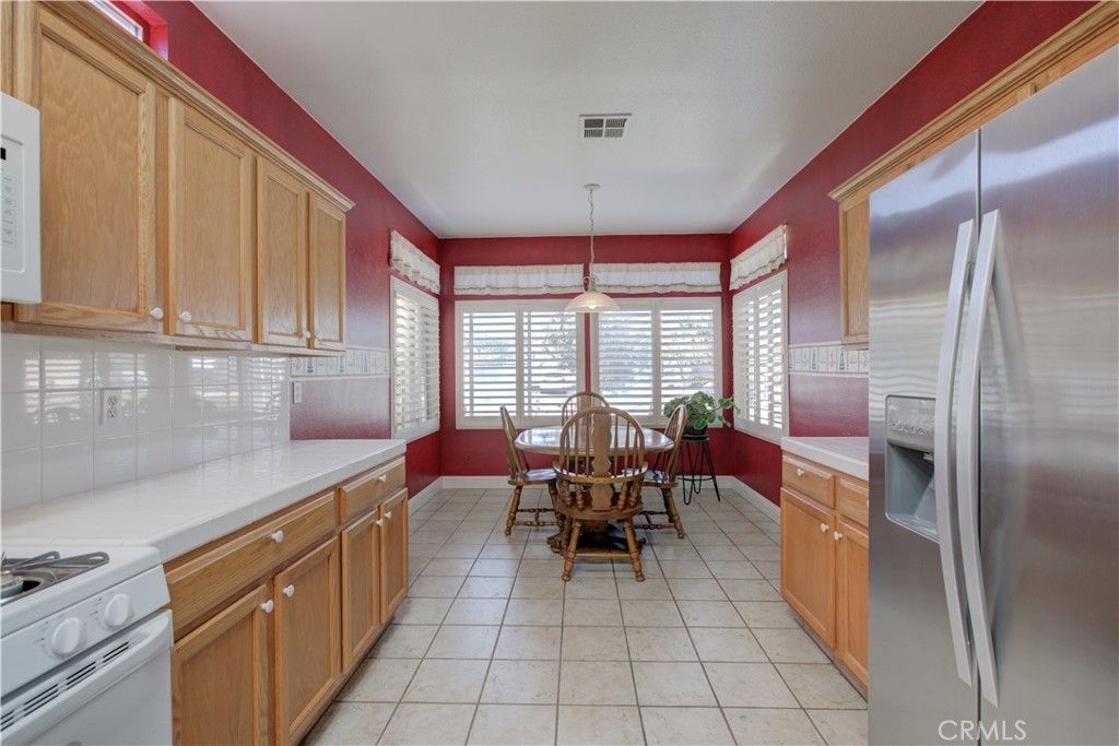 Image 25 of property listing at 1813 Woodland Hills Drive, Atwater, CA 95301