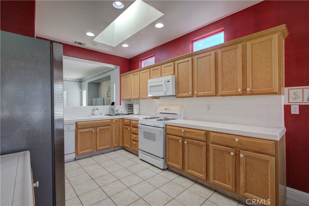 Image 4 of property listing at 1813 Woodland Hills Drive, Atwater, CA 95301