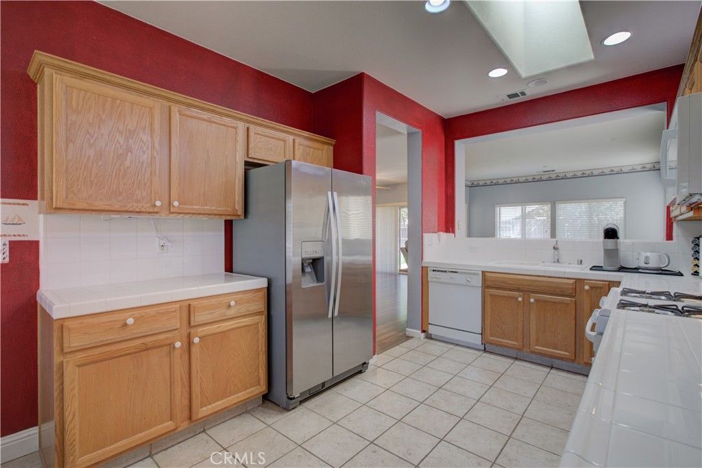 Image 5 of property listing at 1813 Woodland Hills Drive, Atwater, CA 95301