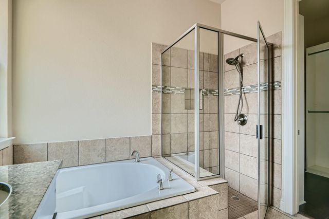 400 Entrada WAY, Round Rock, TX 78681