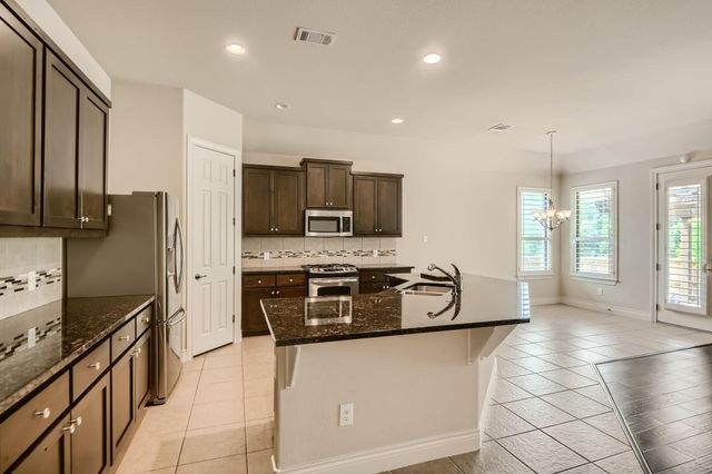 400 Entrada WAY, Round Rock, TX 78681