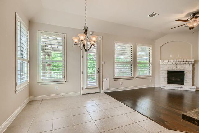 400 Entrada WAY, Round Rock, TX 78681