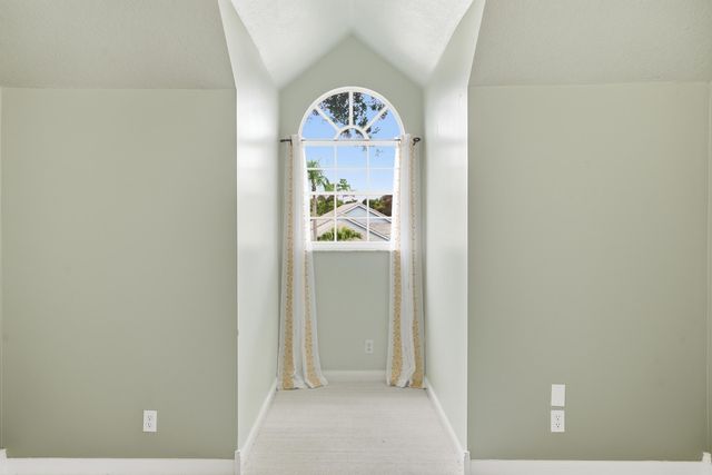 207 Woodsmuir Court, Palm Beach Gardens, FL 33418