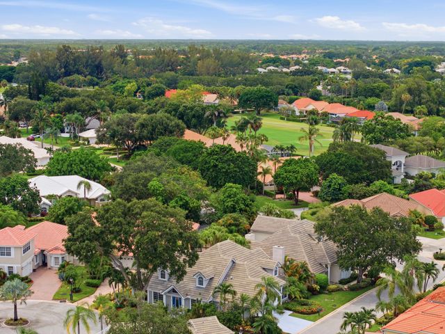 207 Woodsmuir Court, Palm Beach Gardens, FL 33418
