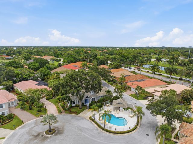 207 Woodsmuir Court, Palm Beach Gardens, FL 33418