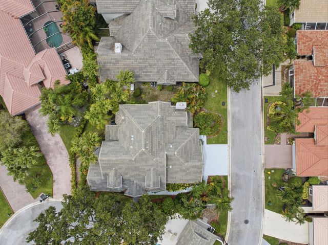 207 Woodsmuir Court, Palm Beach Gardens, FL 33418